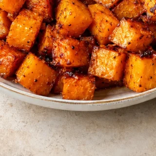 Sweet & Smoky Air Fryer Butternut Squash - Discover the best air fryer butternut squash recipe! Perfectly tender, slightly sweet & smoky. Easy to make in 25 min
