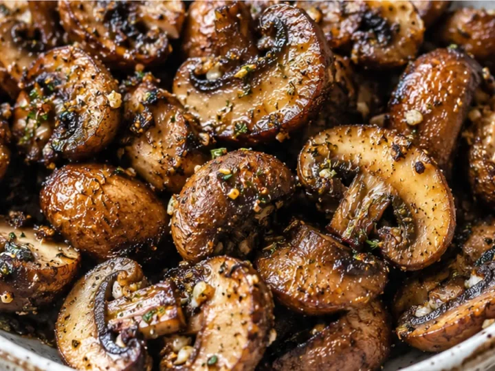 Crispy Air Fryer Mushrooms: Easy Side Dish!
