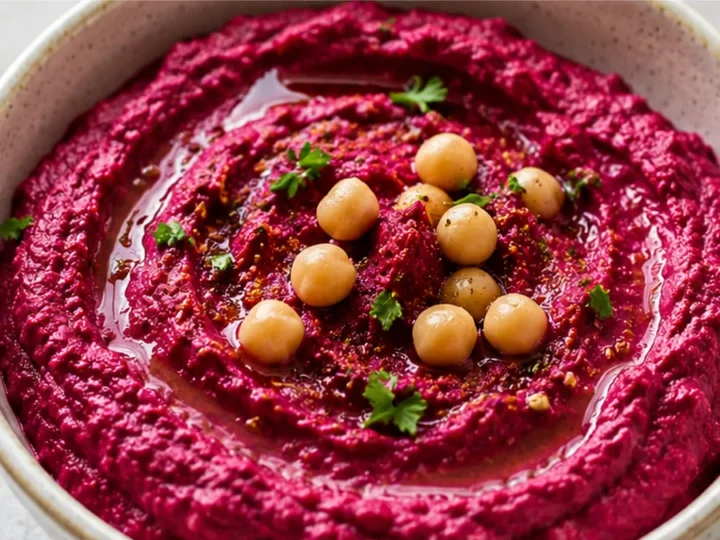 Vibrant Beet Hummus: Easy & Delicious Dip