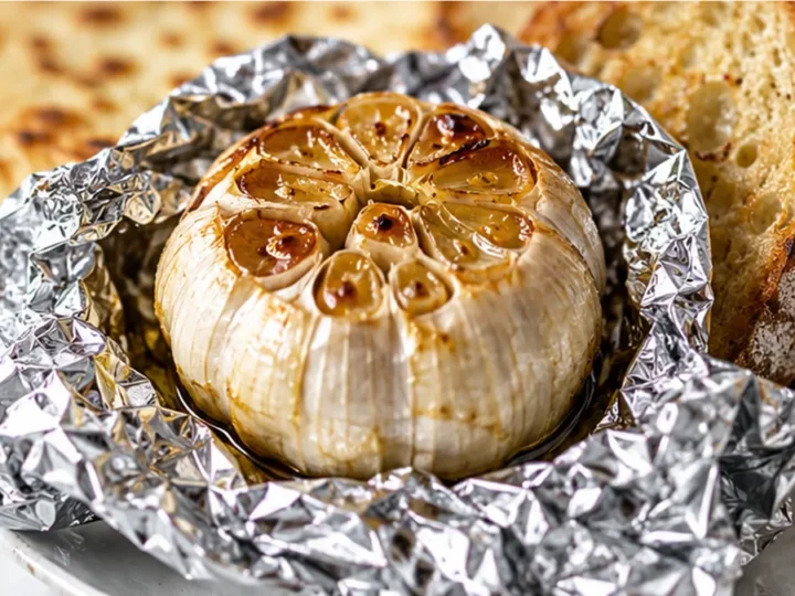 Air Fryer Roasted Garlic: Flavor Secret!