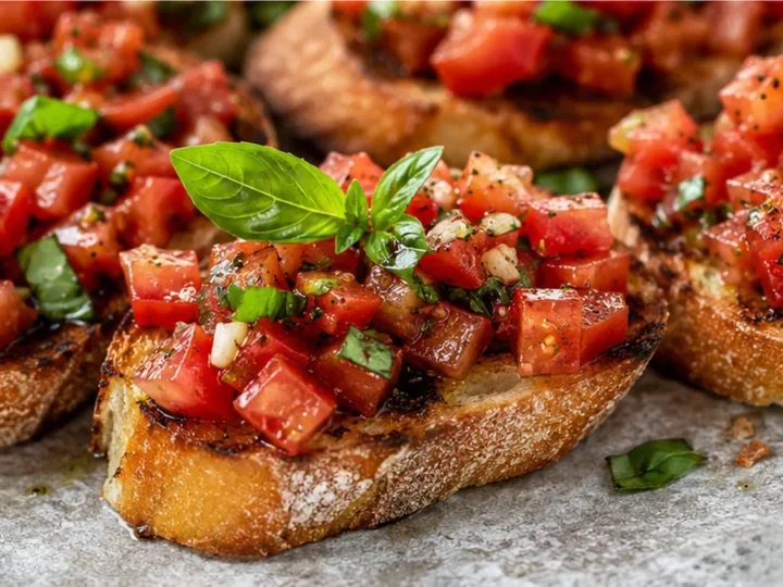 Easy Tomato Bruschetta Recipe