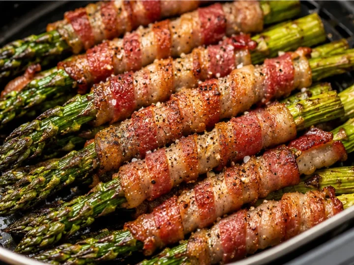 Crispy Bacon-Wrapped Asparagus in Air Fryer