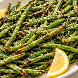 Crispy Air Fryer Green Beans in 10 Mins!