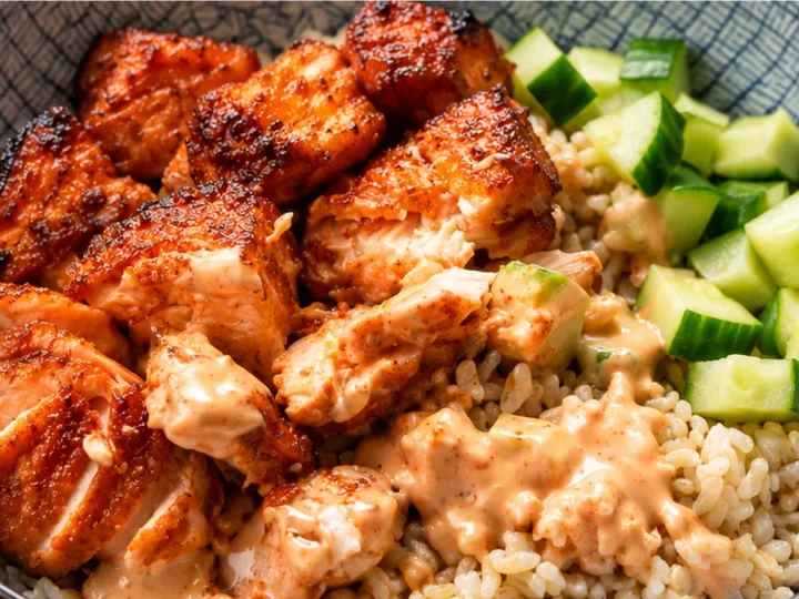 Crispy Air Fryer Salmon Bites in 8 Mins